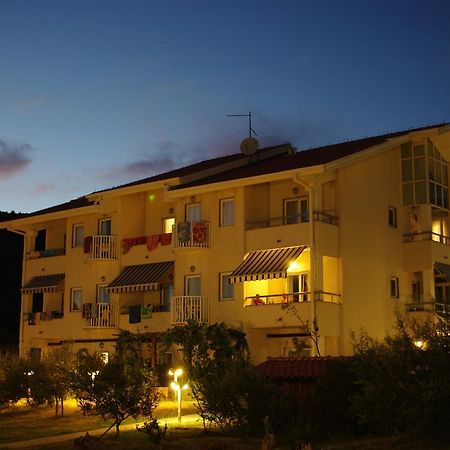 Hotel Zlatni Lav Martinšćica Extérieur photo