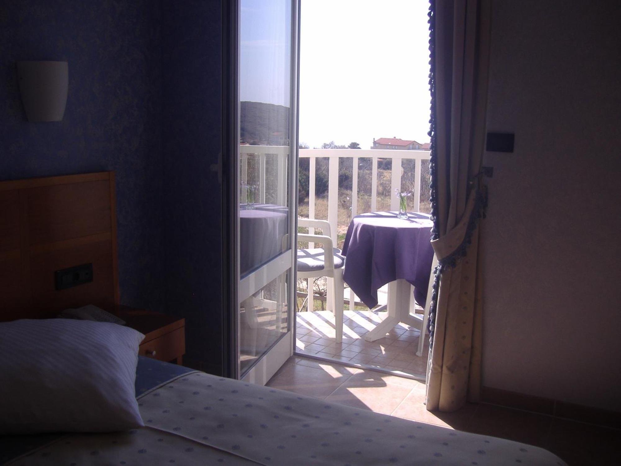 Hotel Zlatni Lav Martinšćica Extérieur photo