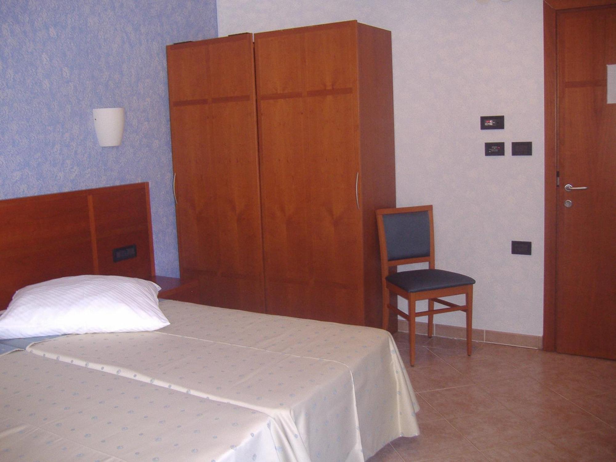 Hotel Zlatni Lav Martinšćica Extérieur photo