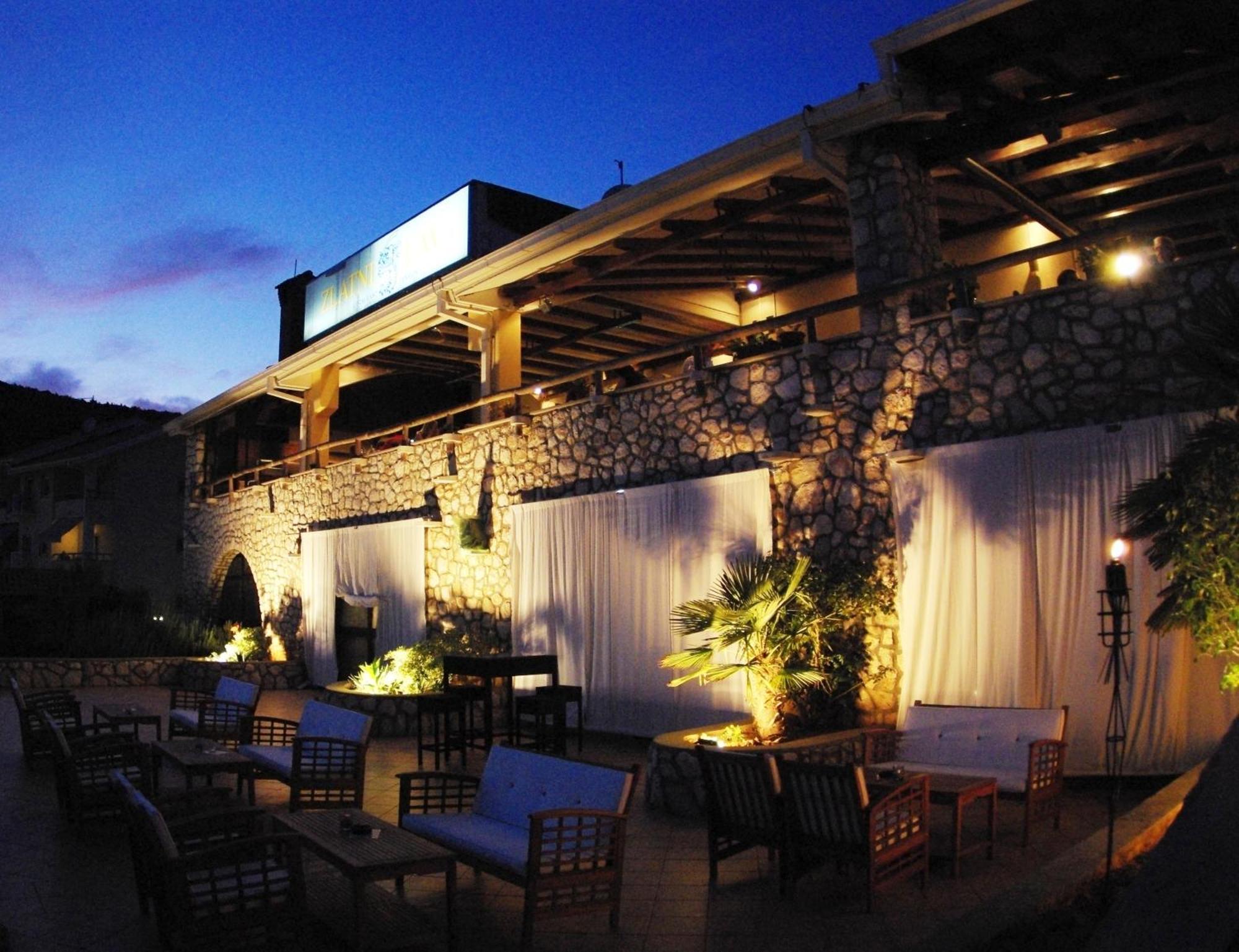 Hotel Zlatni Lav Martinšćica Extérieur photo