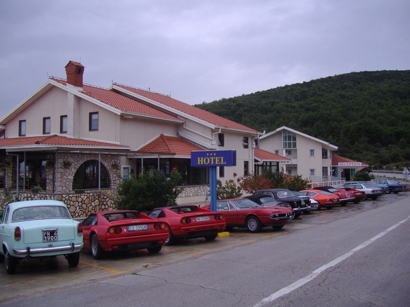 Hotel Zlatni Lav Martinšćica Extérieur photo