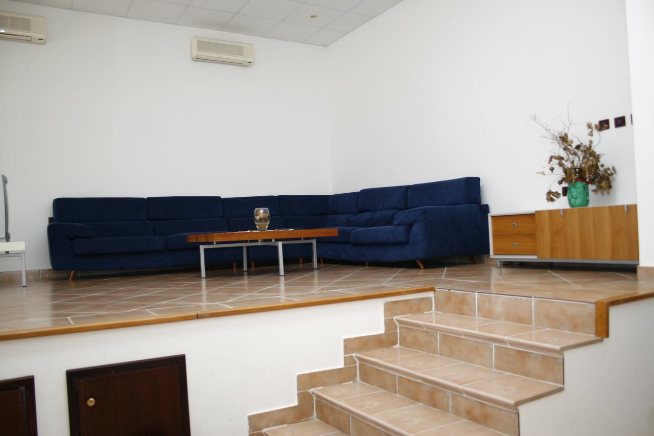 Hotel Zlatni Lav Martinšćica Extérieur photo